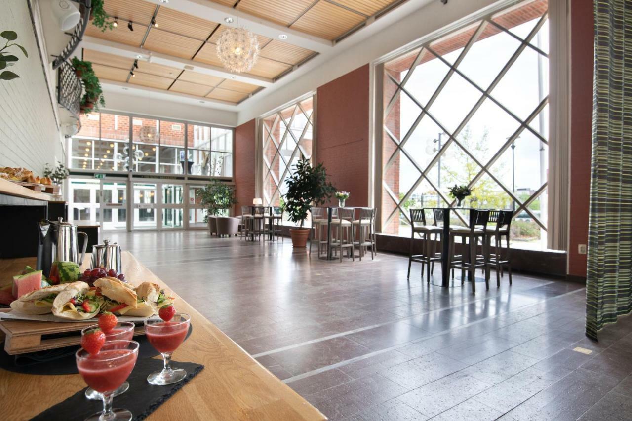Quality Hotel Galaxen Borlange Exterior photo